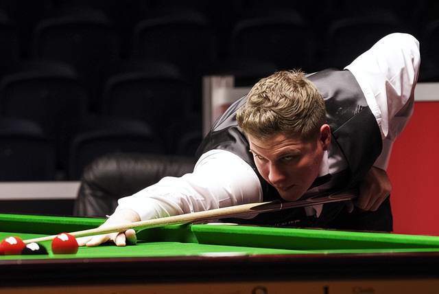 在面对对手 在面对对手