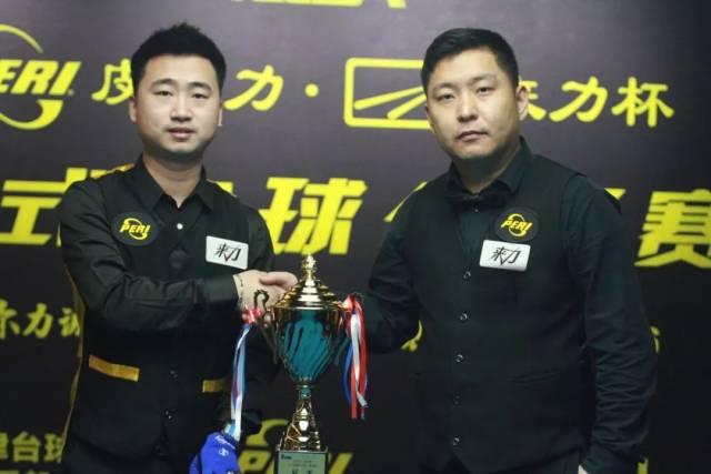 她都展现了 她都展现了