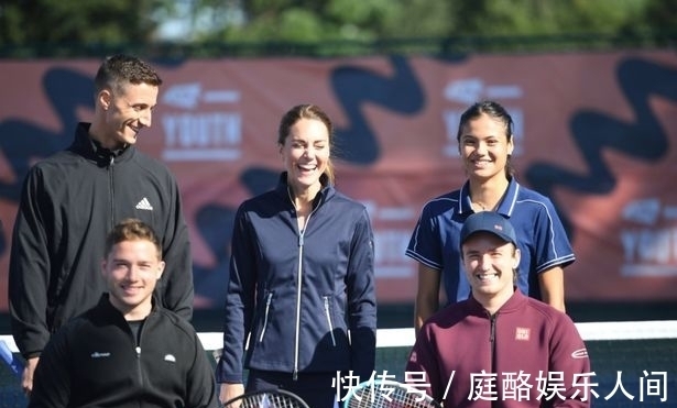 通过引入具 通过引入具